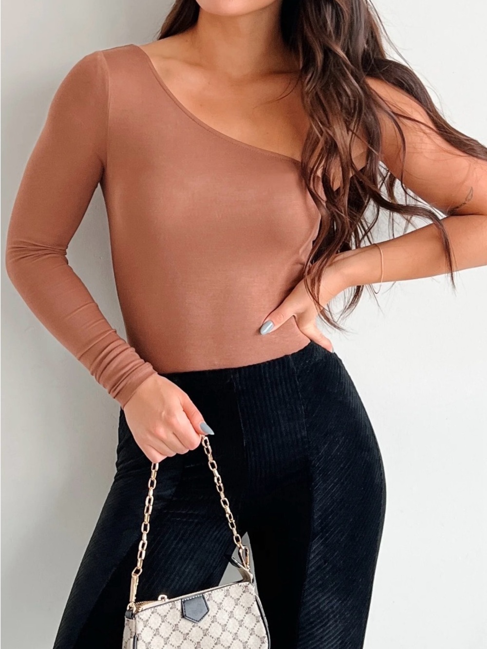 Abercrombie & Fitch One-Shoulder Long Sleeve Bodysuit in Brown